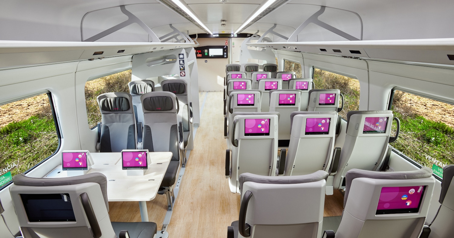 ¿Debería Renfe usar la marca AVE para la serie 106?