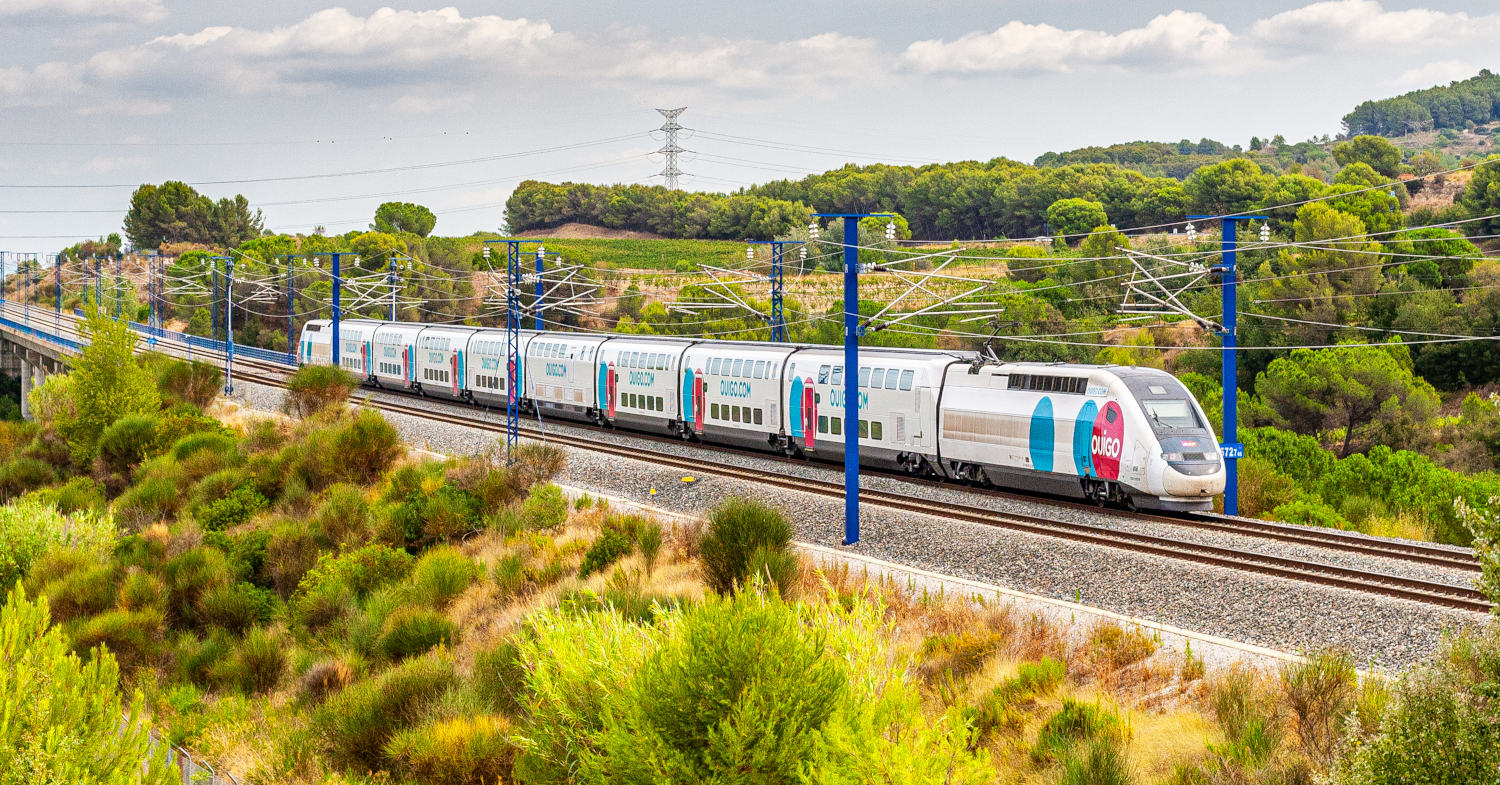 Adif aprueba los horarios de servicio 2023-2024 y da luz verde al Ouigo Madrid-Valladolid y Madrid-Murcia