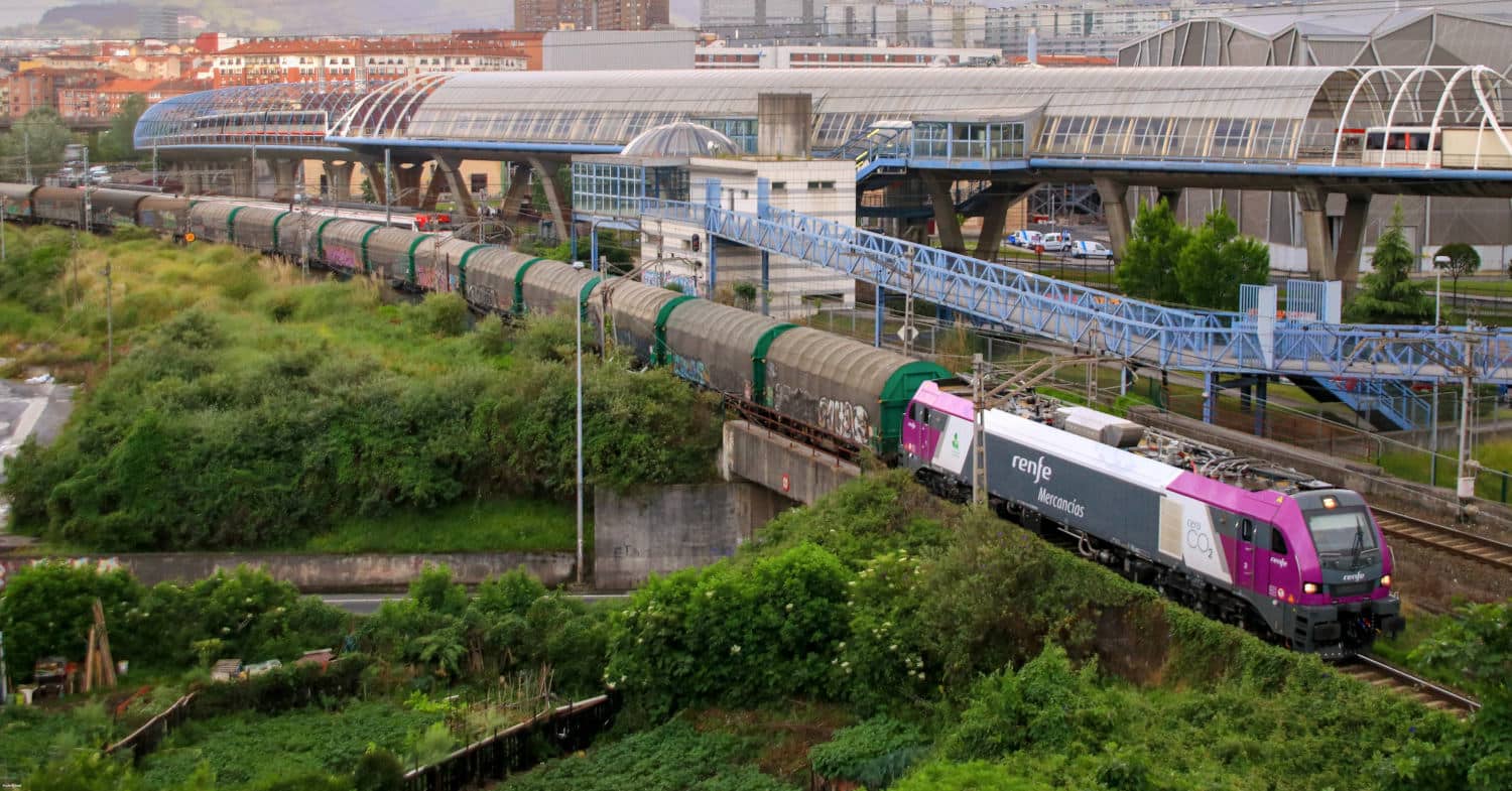 ¿Quiere Renfe privatizar el 100% de su filial de Mercancías?