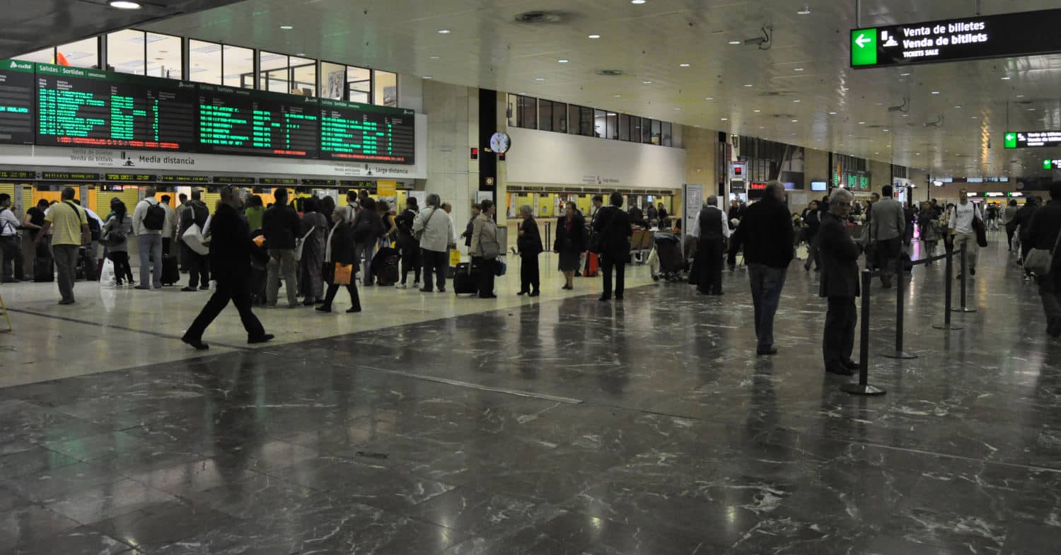 Adif prueba una aplicación que permitirá guiar a las personas en las estaciones