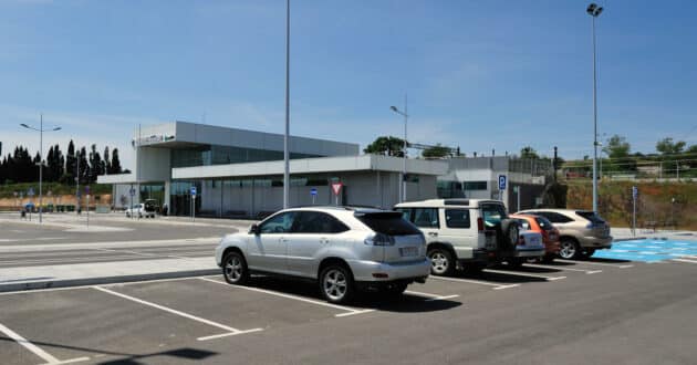 Figueres-Vilafant station car park, one of the 55 that Saba will continue to operate. © ADIF.