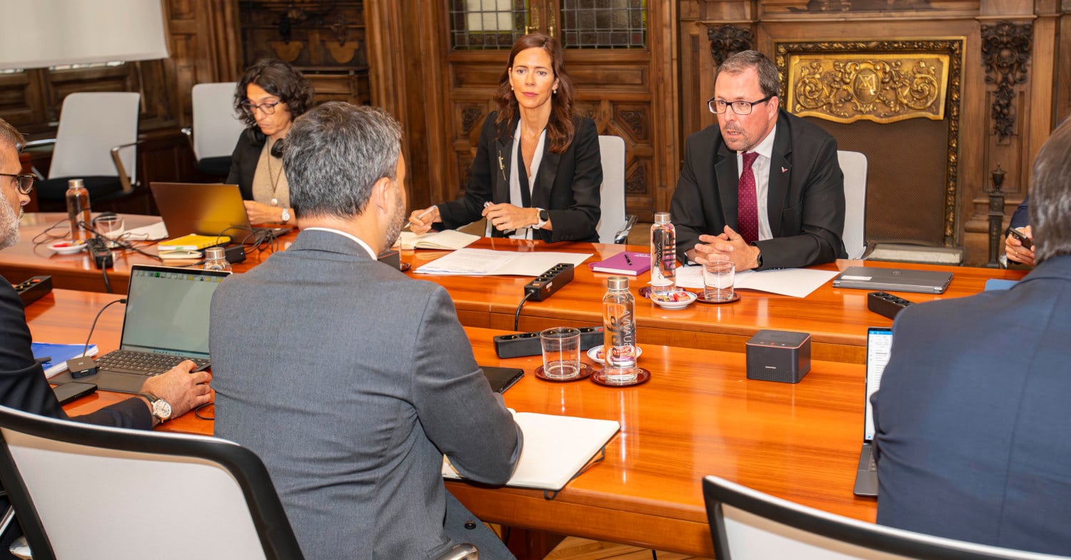Renfe y CP estudian nuevas colaboraciones