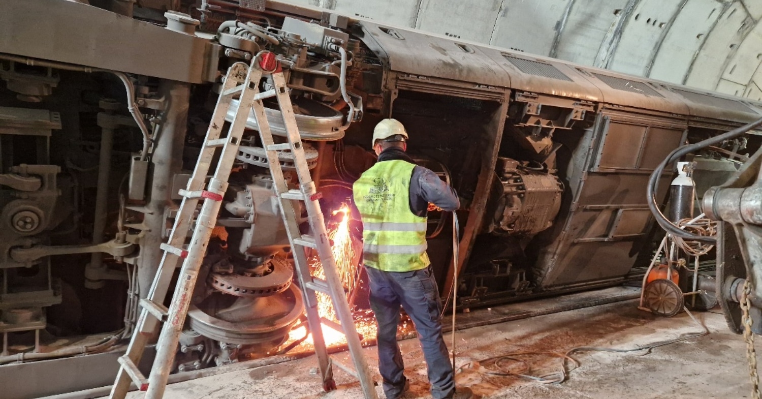 concluye la retirada del 114 descarrilado bajo Atocha