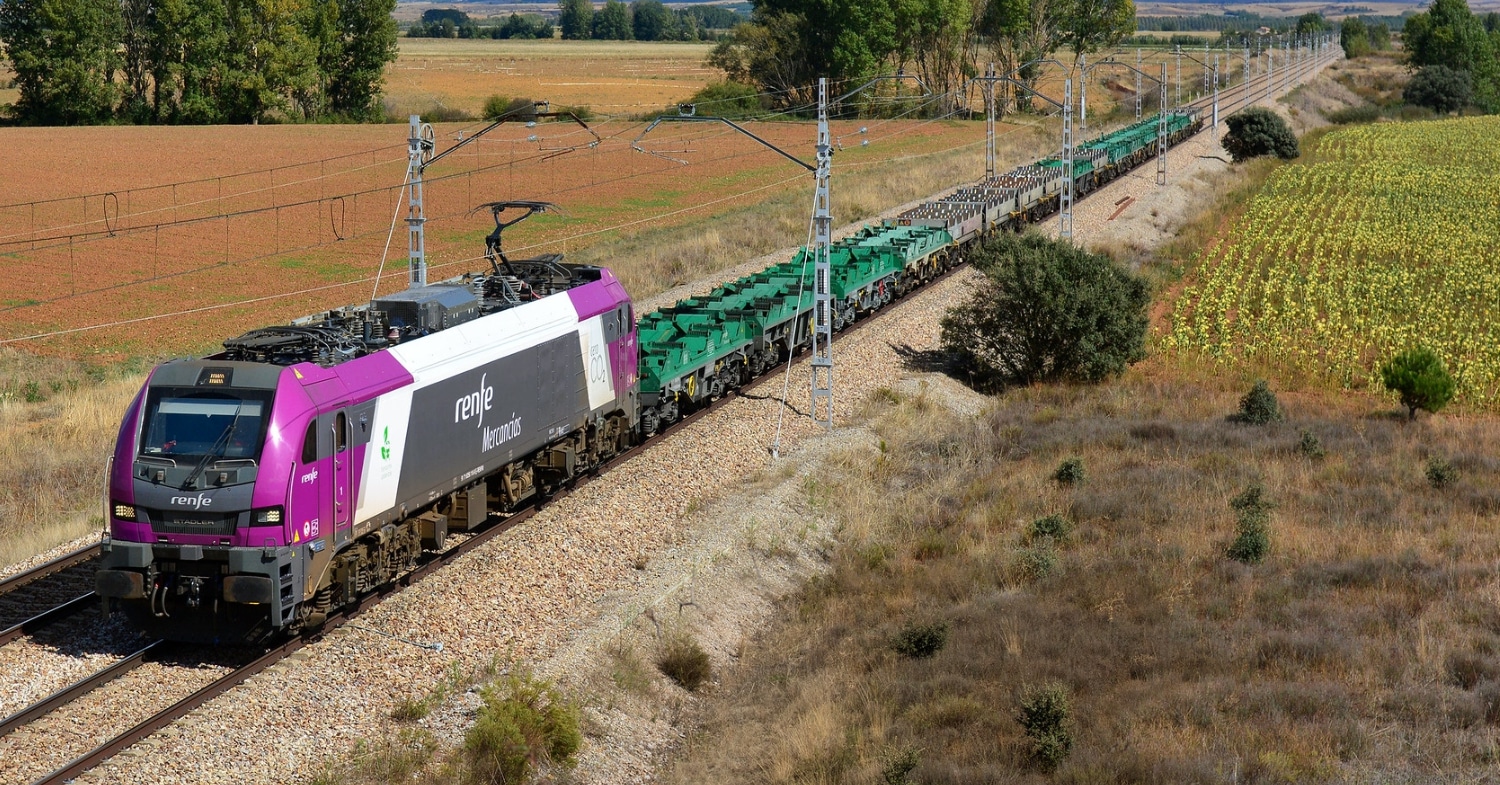 RAMF adquiere 6 locomotoras de la serie 256