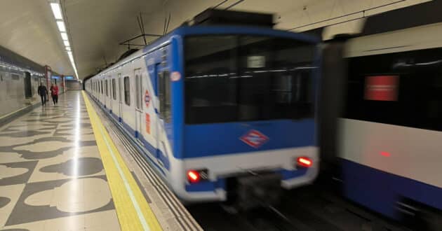 Trains of the 5000 and 7000 series of the Madrid metro in service on line 9. © MIGUEL BUSTOS.