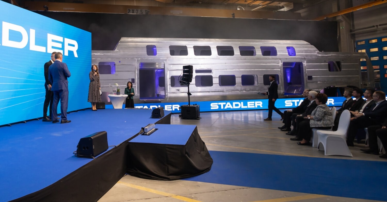 Stadler celebrates 15th anniversary of its Szolnok plant with its first double-decker car body