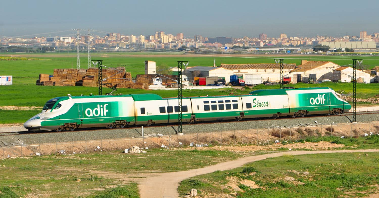 Adif approves to reduce and optimise its management structure