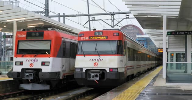 Cercanías Madrid trains at Madrid-Chamartín station. © MIGUEL BUSTOS.