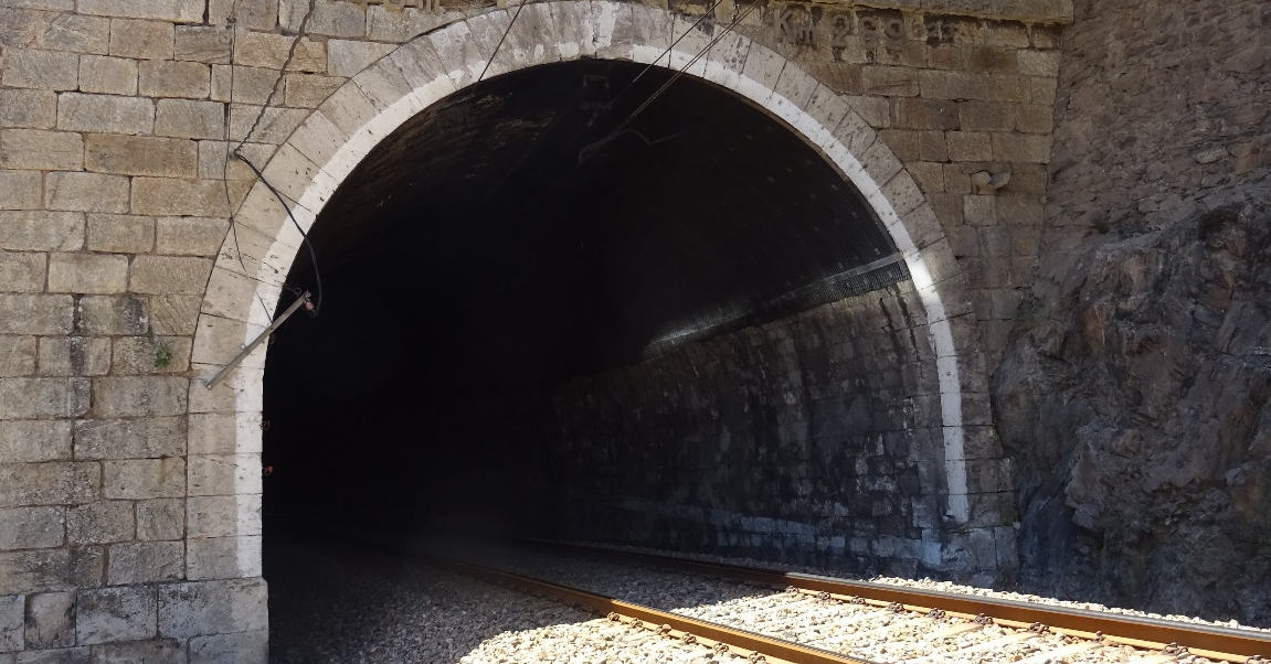 Contract awarded for the adaptation of 13 tunnels in Andalusia for the Algeciras-Zaragoza rolling highway