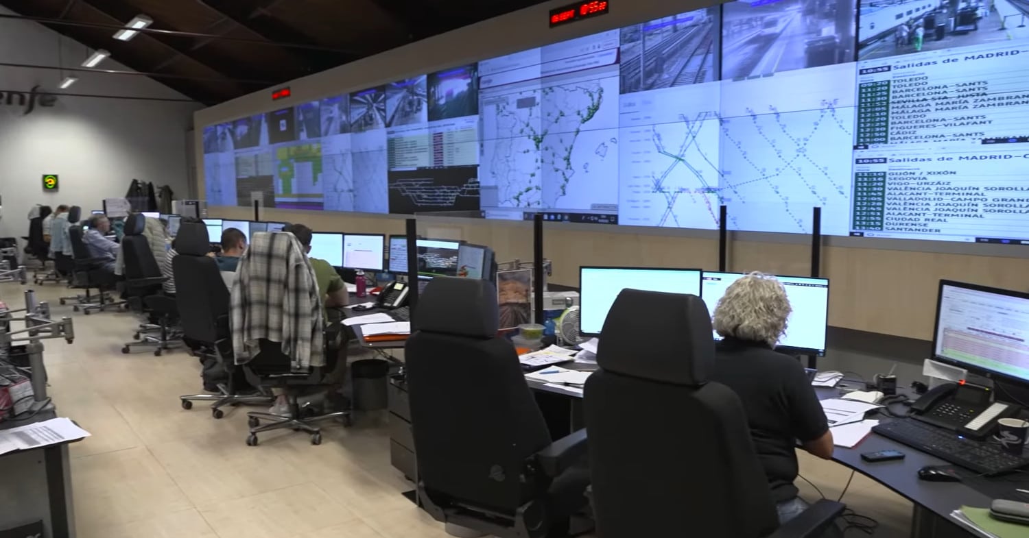 Renfe and unions agree on a new career path for OCCs
