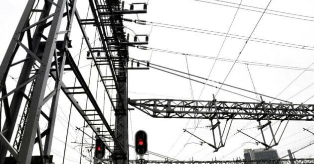 Electrical installations in the area around Madrid Atocha Cercanías. MINISTRY OF TRANSPORT AND SUSTAINABLE MOBILITY.