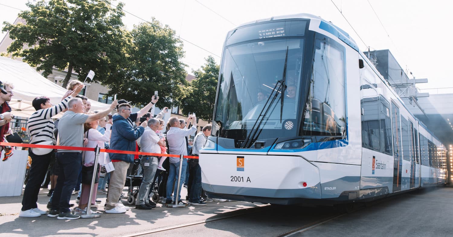 VDV Tram-Train: the first of up to 504 CITYLINK trains from Stadler arrives in the Saarbahn