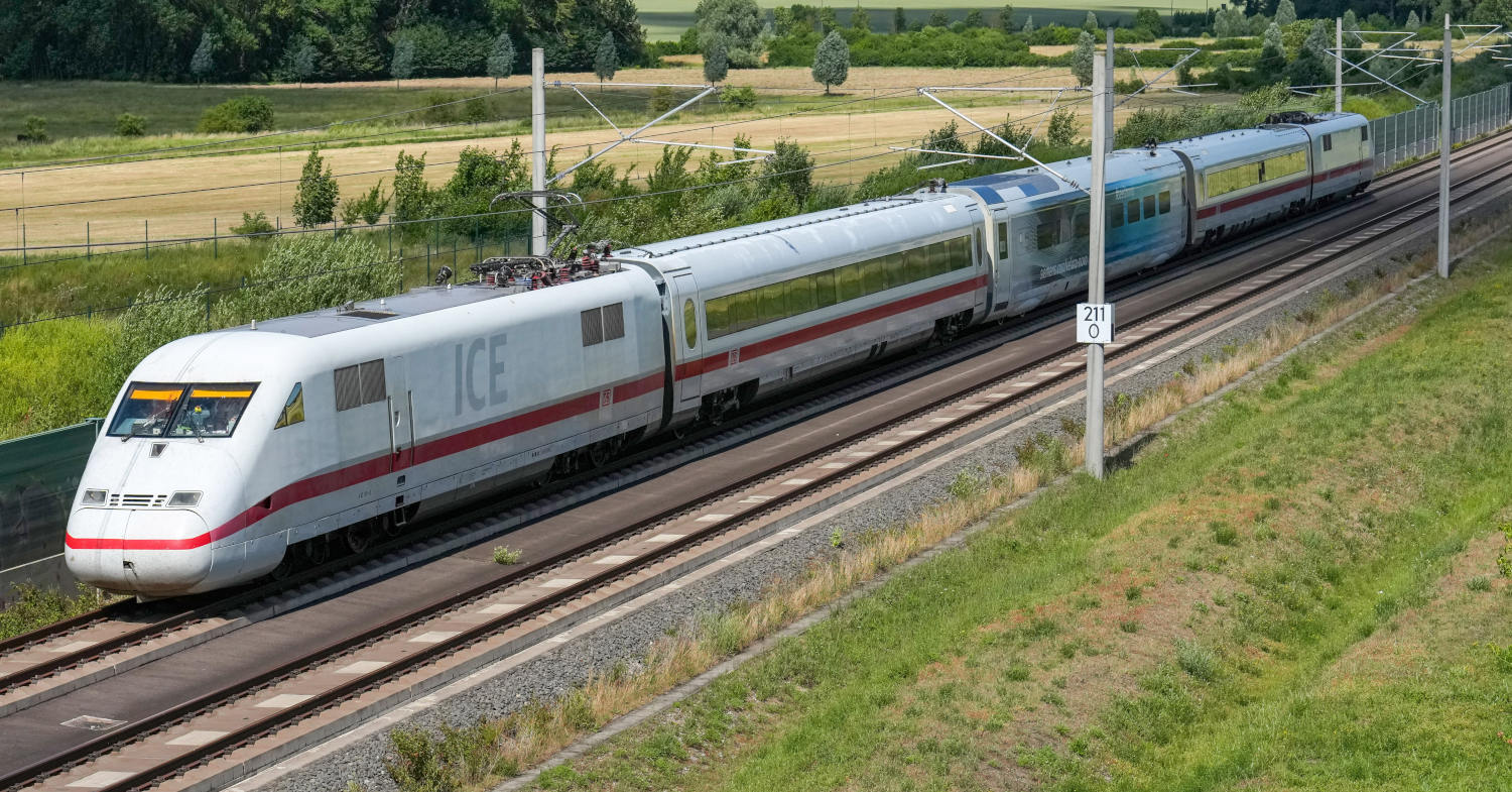 El tren de pruebas del Velaro Novo alcanza los 405 km/h