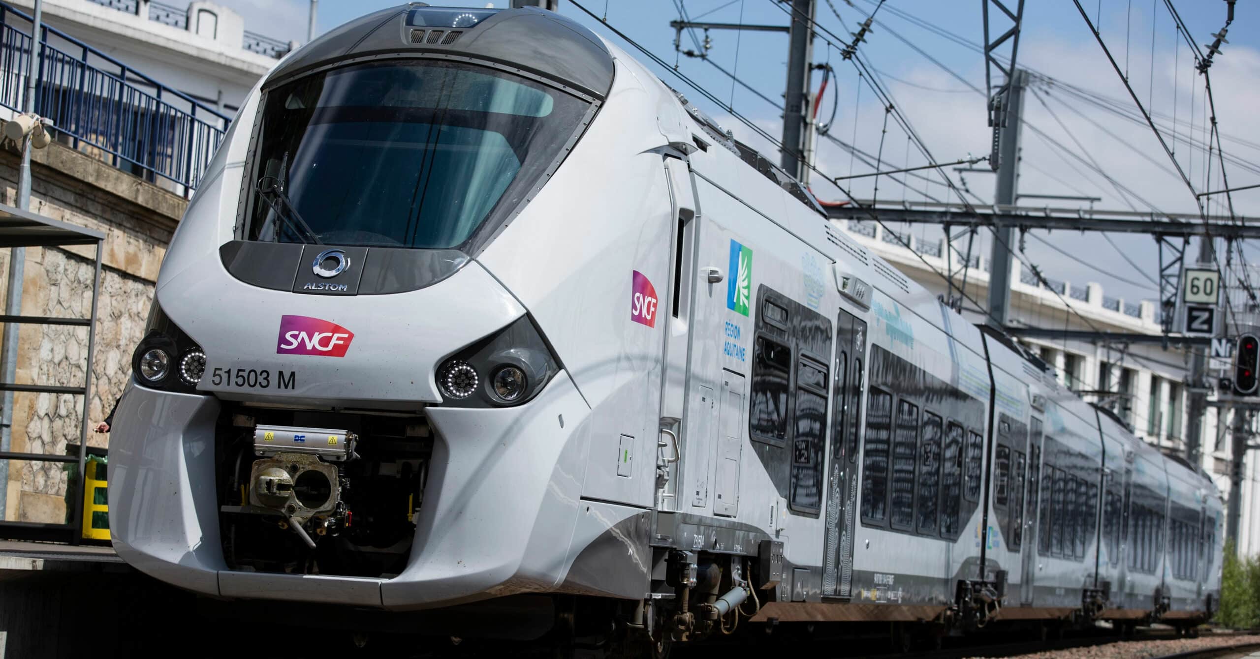 CAF vende 38 tranvías Urbos y 14 trenes Coradia Polyvalent en Francia