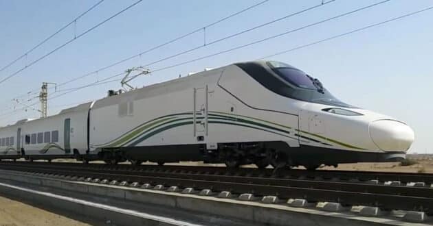 Talgo 350 de la saudí SRO. (CC BY SA) FLYAKWA-Wikimedia Commons. Imagen recortada.