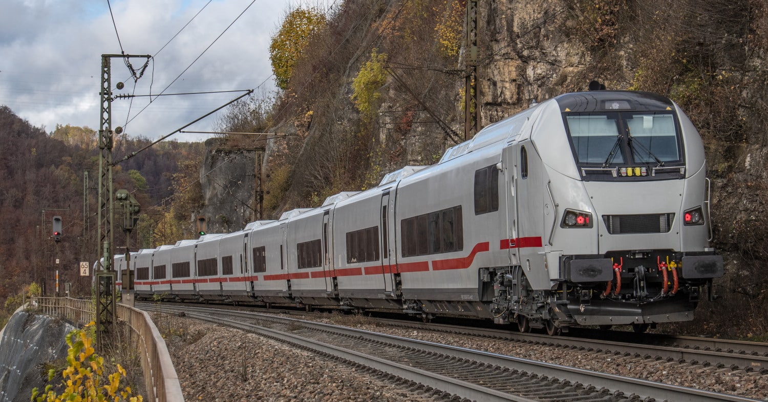 Los coches del ICE L (Talgo 230) obtienen la homologación en Alemania