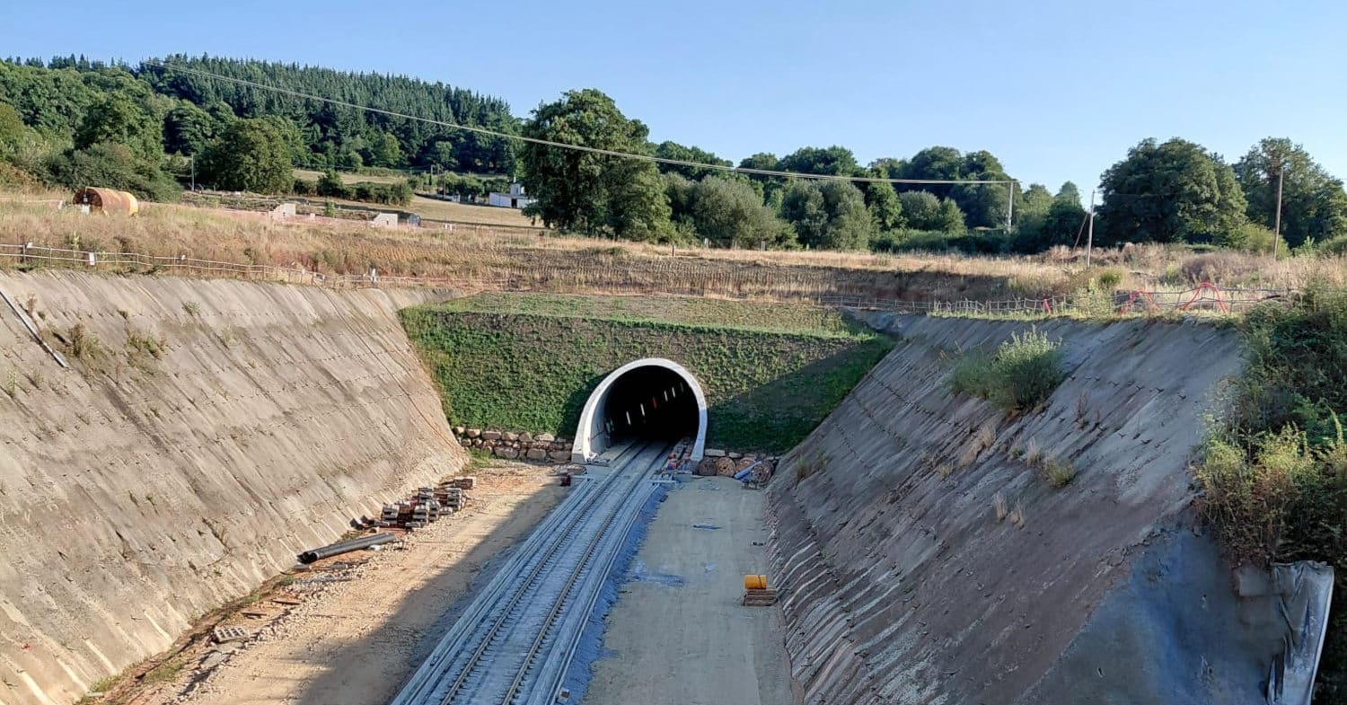 Completion of the new Oural tunnel between Monforte and Lugo