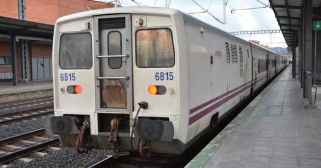 One of the Talgo VI compositions destined for Leo Express, at Puertollano station. © MIGUEL BUSTOS.