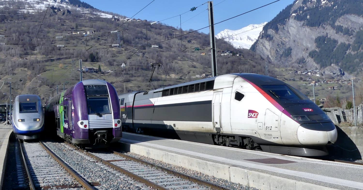 SNCF Voyageurs to split into two commercial units in 2026