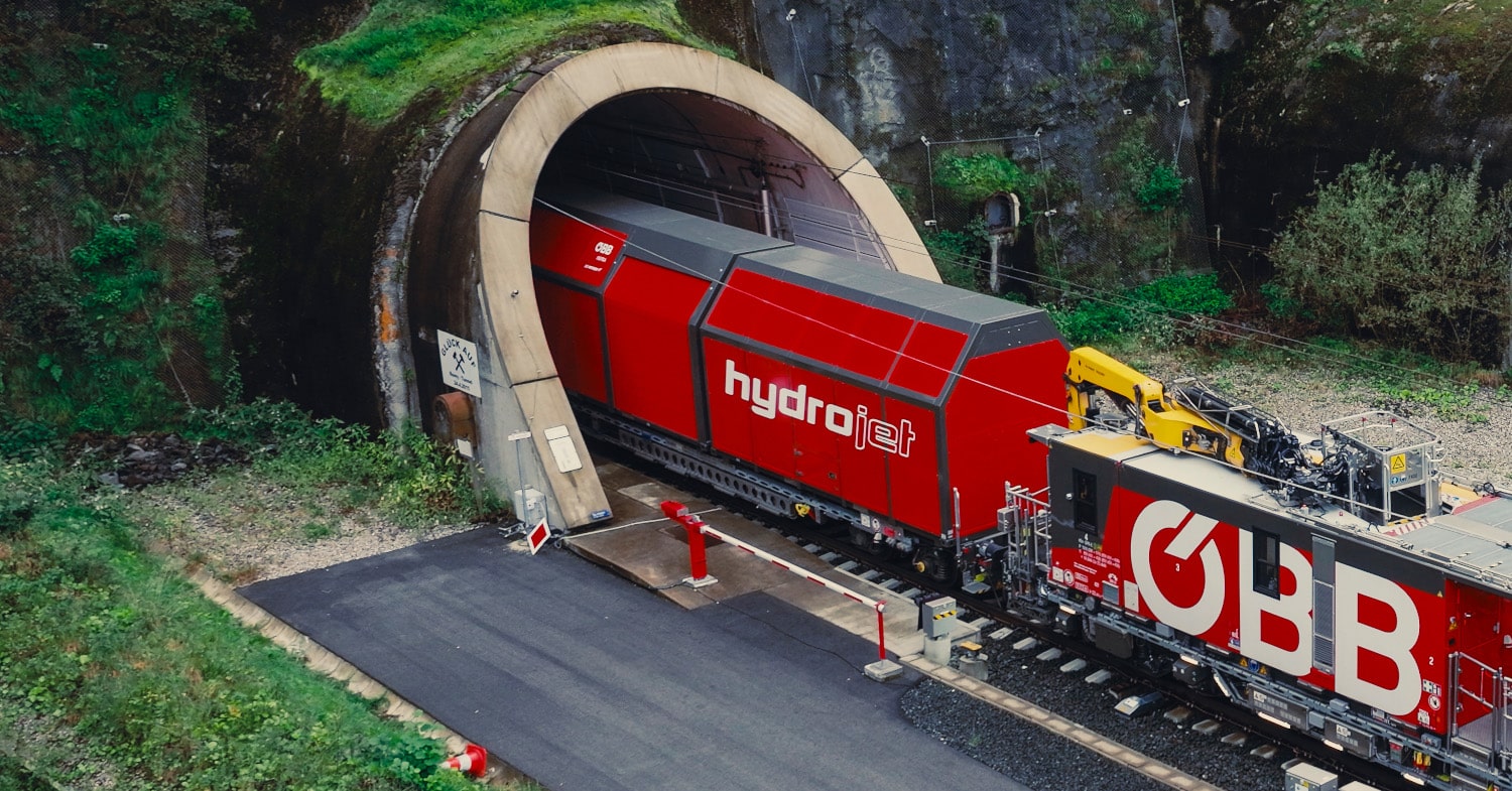 ÖBB unveils Hydrojet set to transform tunnel drainage cleaning