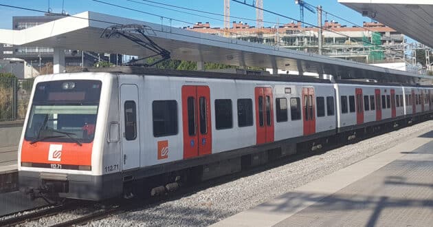 FGC 112 series train at Volpelleres station (CC BY SA) 9PM-Wikimedia Commons. Cropped image.