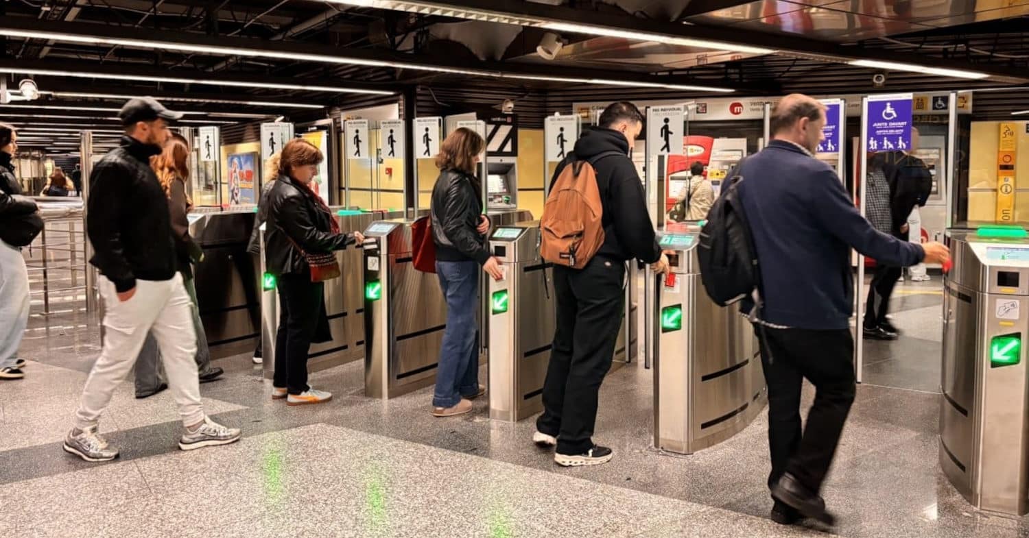 FGV launches expansion of new Metrovalencia validators in Colón