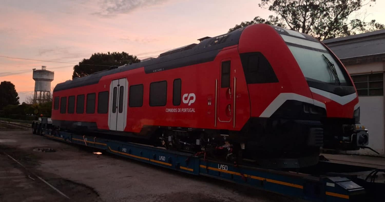 Llega a Portugal el primer coche de los 22 trenes de Stadler