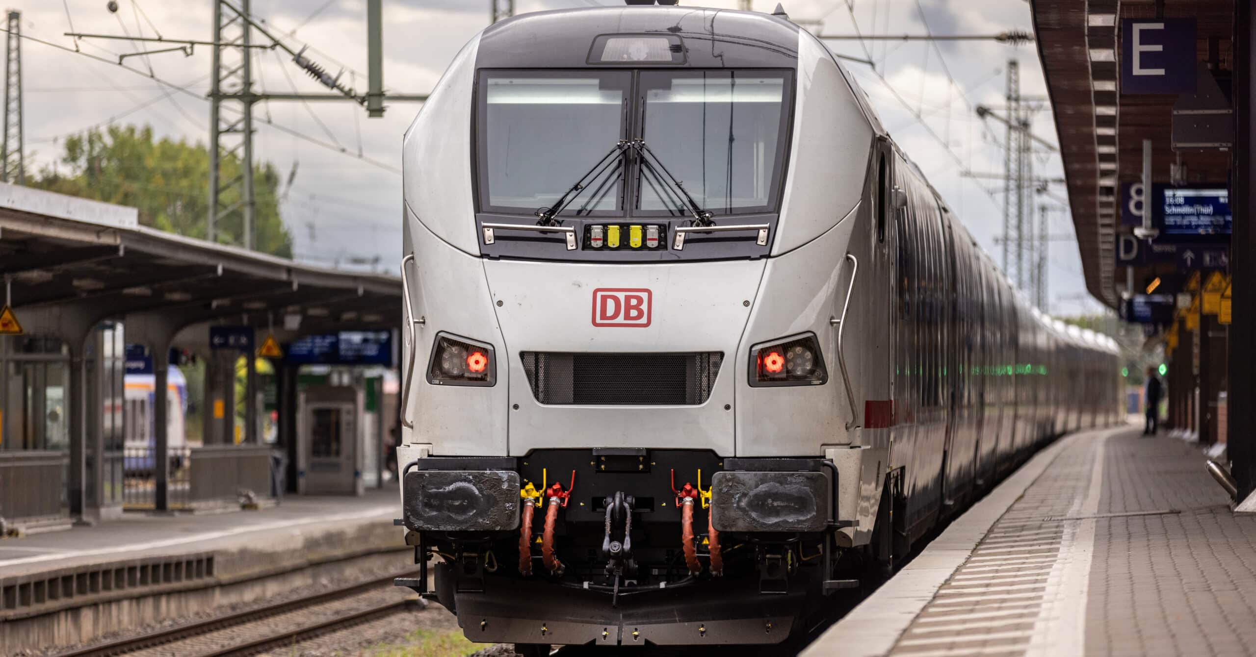 El consorcio vasco ejecuta la compra del 29,8% de Talgo y traslada su sede a Rivabellosa