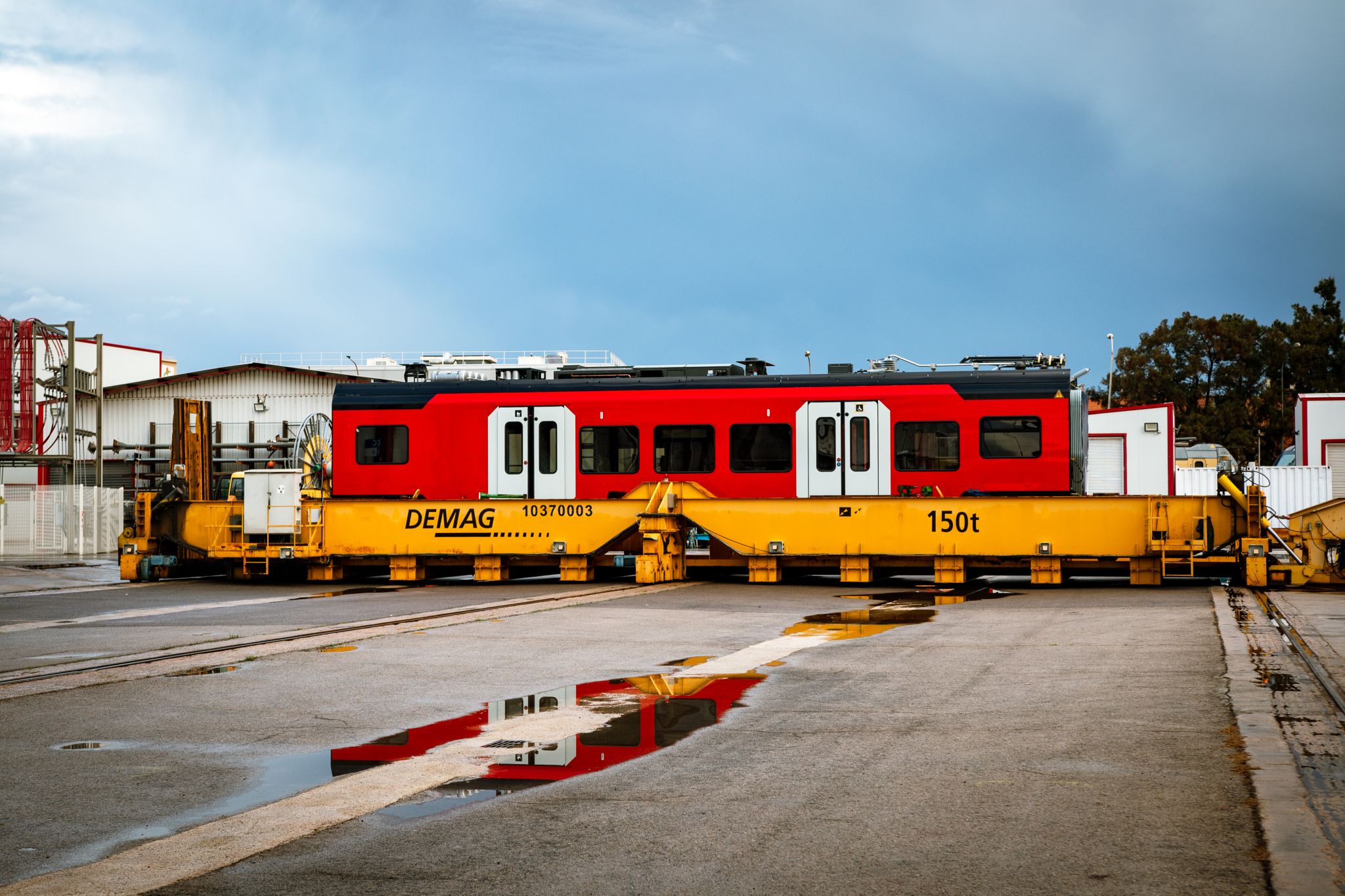 Coche intermedio de la 2751.