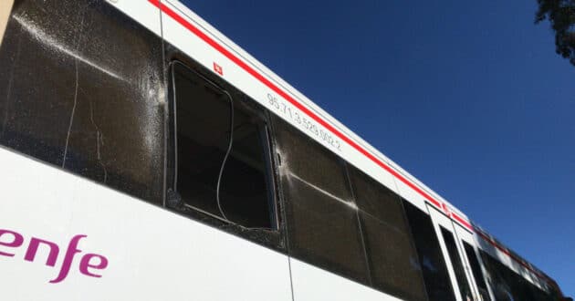 Photograph of the area of the train hit by the crane lorry. © ONDA REGIONAL MURCIA.