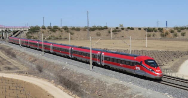 Iryo 109 series train running on the LAV Madrid-Sevilla (CC BY SA) CHENCHO RUIZ-Wikimedia Commons. Cropped image.