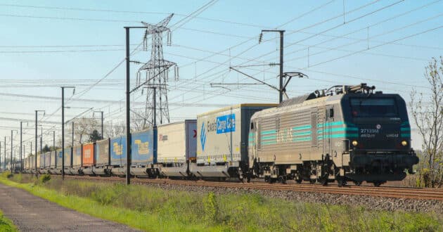 CargoBeamer train operated by LINEAS. © CARGOBEAMER.