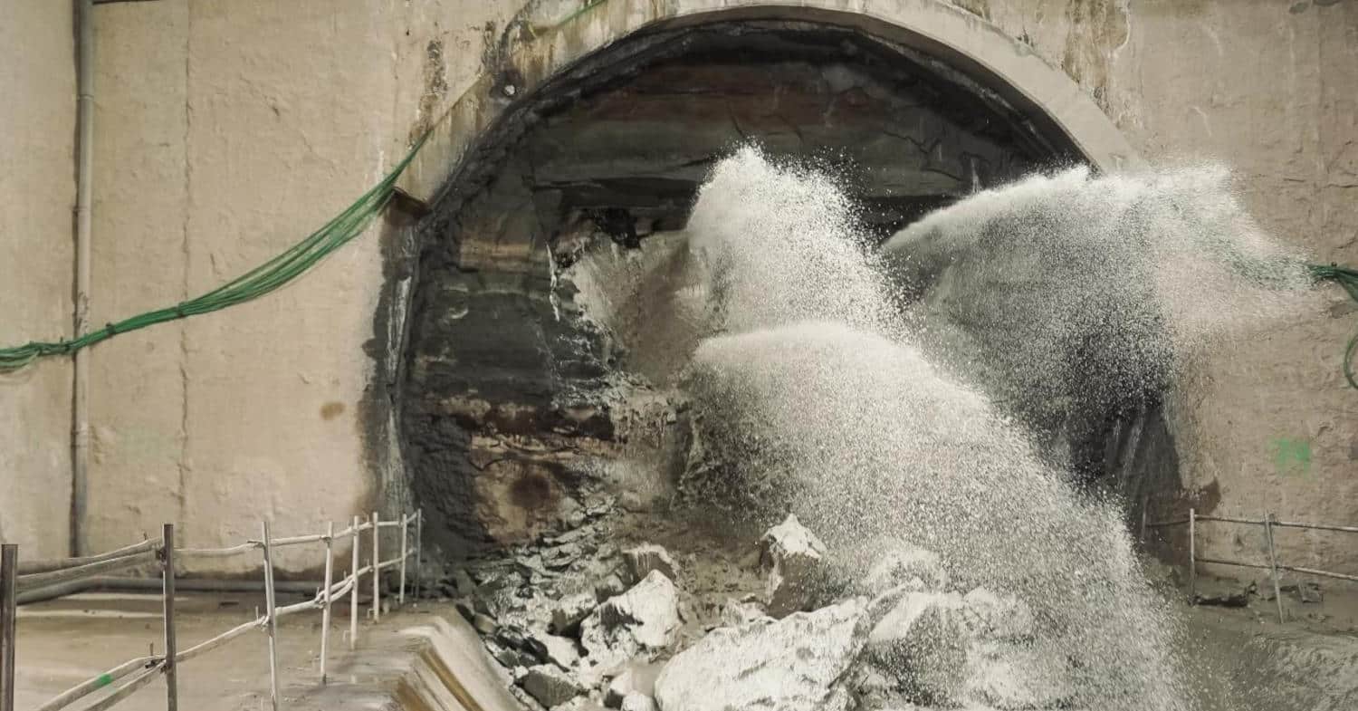 Mayrit TBM completes breakthrough between Comillas and Madrid Río