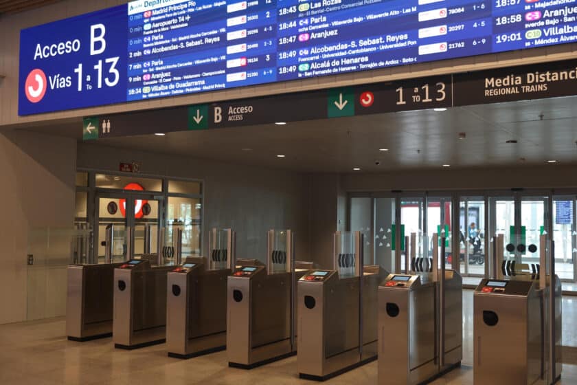 Access controls to Cercanías platforms. MINISTRY OF TRANSPORT AND SUSTAINABLE MOBILITY.