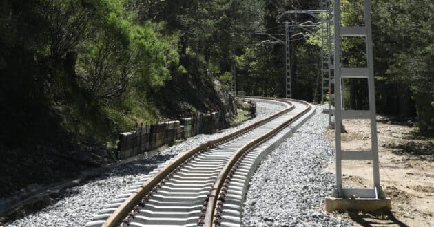 New track laid on the Cercedilla–Cotos line. © ADIF.