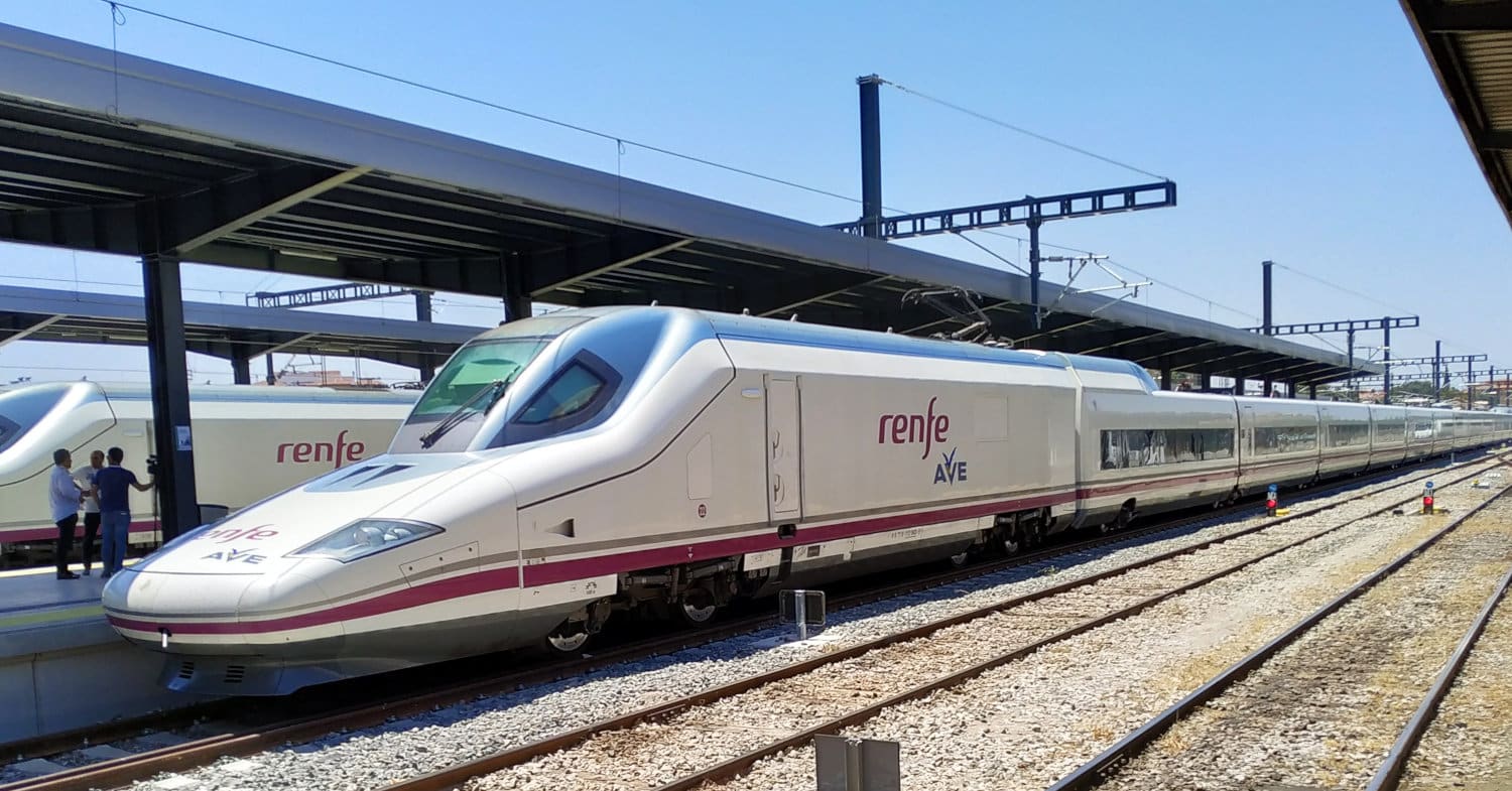 Un AVE Madrid-Granada circula sin aire acondicionado en plena ola de calor