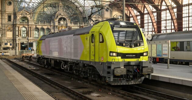A Stadler EURO6000 at Antwerp Central Station (Antwerpen-Centraal). © STADLER.