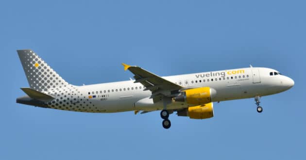 Vueling’s Airbus A320-200. (CC BY SA) LAURENT ERREA FROM L'UNION, FRANCE – Wikimedia Commons. Cropped image.