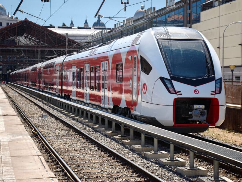 453-602 at Príncipe Pío station during the launch event. © MIGUEL BUSTOS.