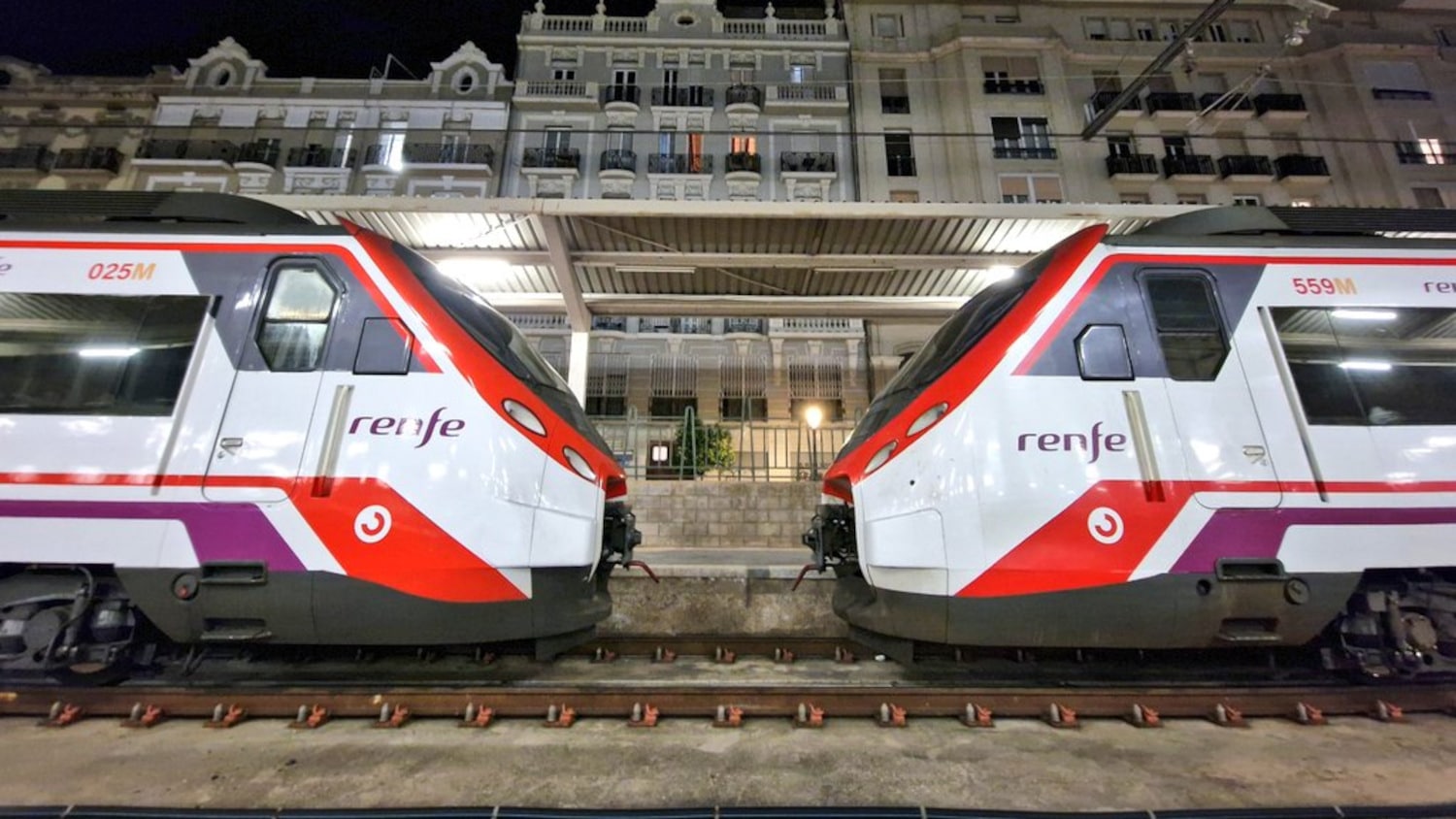 Cercanías Valencia will no longer run double trains on line C-1