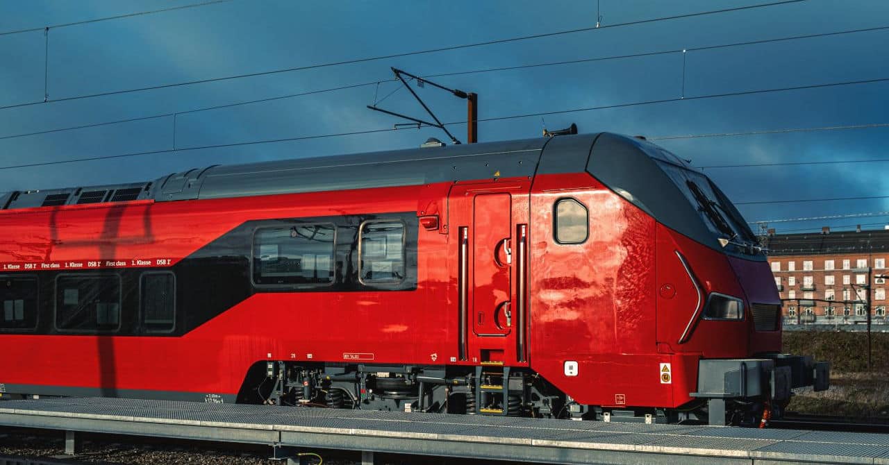 DSB acepta el primer Talgo 230 con coche piloto