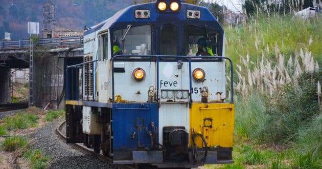 Locomotora de la serie 315 de Constru-Rail (ex 1500 de Feve), similar a la accidentada. (CC BY SA) UNAIZILA - Wikimedia Commons. Imagen recortada.