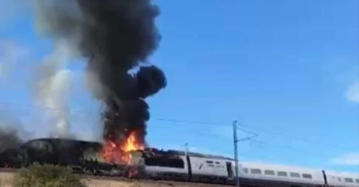Interrumpida la Alta Velocidad entre Madrid y Barcelona por un incendio en un AVE