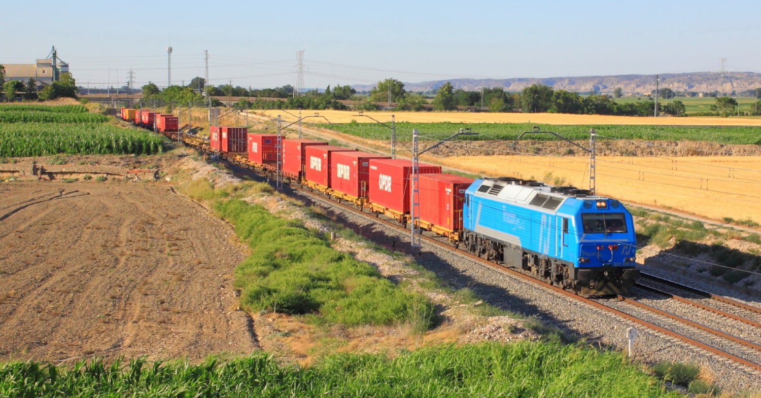 SEMAF y Tracción Rail firman el primer convenio colectivo del operador